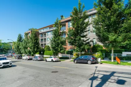 Hot Tub / Spa Photo of 204 1621 Hamilton Avenue, North Vancouver, BC