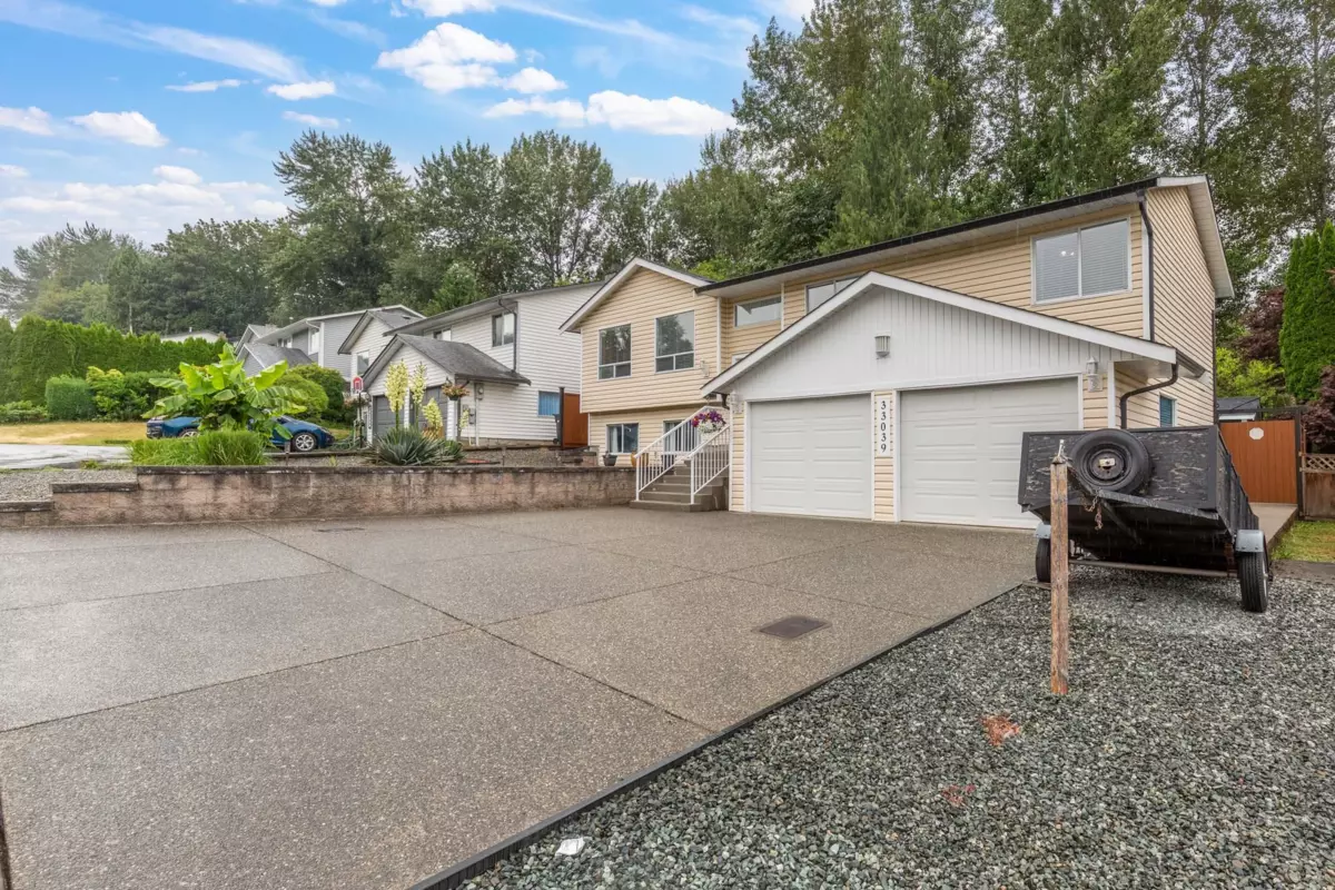 Family Room Photo of 33039 Malahat Place, Abbotsford, BC