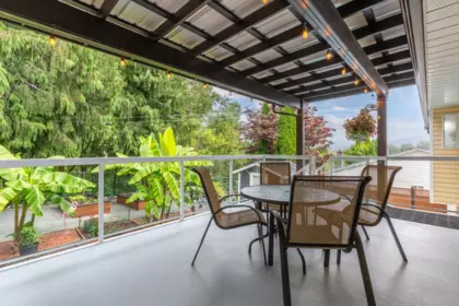 Front Yard Photo of 33039 Malahat Place, Abbotsford, BC