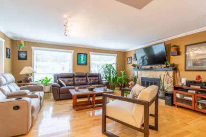 Kitchen Photo of 33039 Malahat Place, Abbotsford, BC