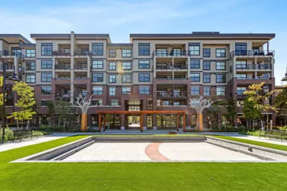 201 22633 Selkirk Avenue, Maple Ridge, BC, Maple Ridge — Apartment/Condo for sale