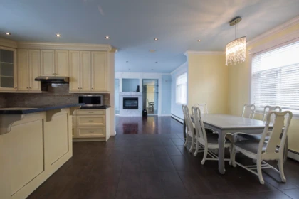 12136 100a Avenue, Surrey, BC, Surrey — Single Family Residence for sale