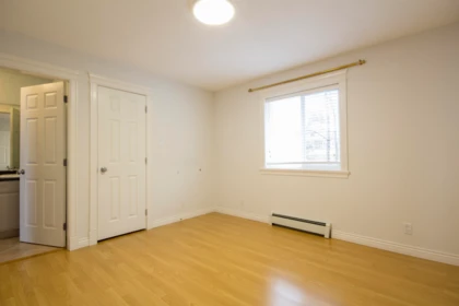 Powder Room Photo of 12136 100a Avenue, Surrey, BC
