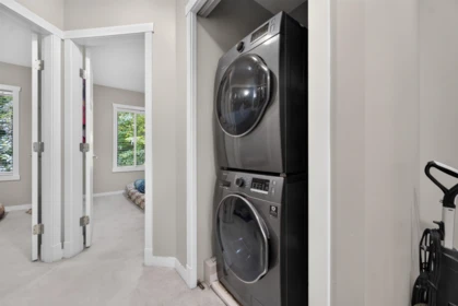 Hallway Photo of 45 6123 138a Street, Surrey, BC