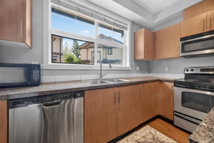 Walk-In Closet Photo of 45 6123 138a Street, Surrey, BC