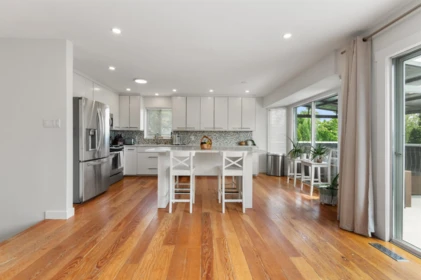 Kitchen Photo of 33483 Blueberry Drive, Mission, BC