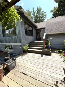 988 Cemetery Road, Gibsons, BC, Gibsons — Single Family Residence for sale