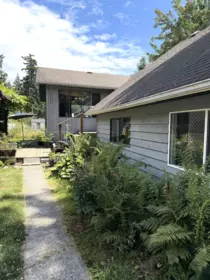 988 Cemetery Road, Gibsons, BC, Gibsons — Single Family Residence for sale