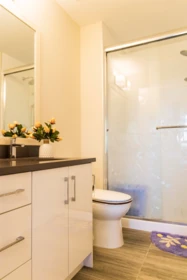 Primary Bathroom Photo of 415 15351 101 Avenue, Surrey, BC