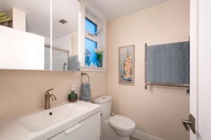 Walk-In Closet Photo of 1078 Foxglove Lane, Bowen Island, BC