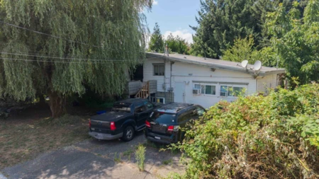 9521 Robson Street, Chilliwack, BC, Chilliwack — Single Family Residence for sale