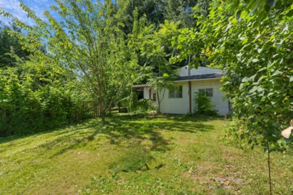 Kitchen Photo of 9521 Robson Street, Chilliwack, BC