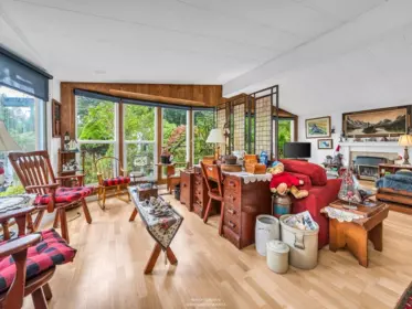 Dining Area Photo of 515 Tyee Court, West Vancouver, BC