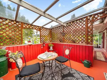 Garden / Landscaping Photo of 515 Tyee Court, West Vancouver, BC