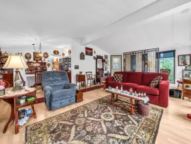 Primary Bedroom Photo of 515 Tyee Court, West Vancouver, BC