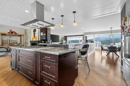 1052 Corona Crescent, Coquitlam, BC, Coquitlam — Single Family Residence for sale