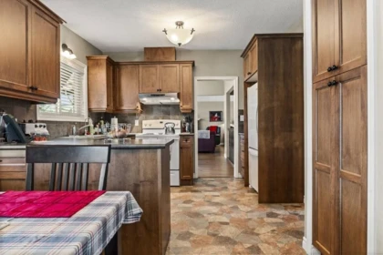 Breakfast Nook Photo of 9758 Linwood Street, Chilliwack, BC