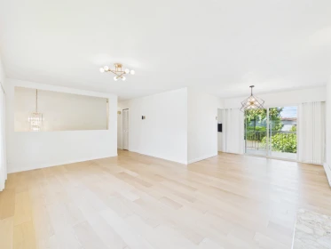 Kitchen Island Photo of 7111 Cavelier Court, Richmond, BC