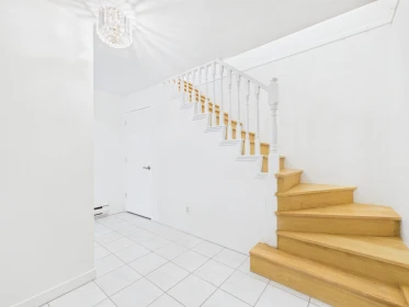 7111 Cavelier Court, Richmond, BC, Richmond — Single Family Residence for sale