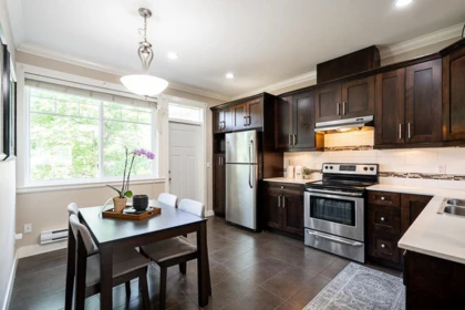 Kitchen Photo of 33 15399 Guildford Drive, Surrey, BC