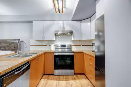 Kitchen Island Photo of 14 13239 Old Yale Road, Surrey, BC