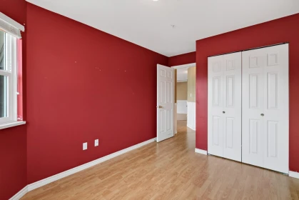 Entry Foyer Photo of 212 32044 Old Yale Road, Abbotsford, BC