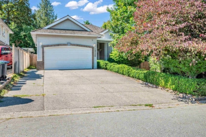 18136 Claytonwood Crescent, Surrey, BC, Surrey — Single Family Residence for sale
