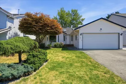 12110 Blossom Street, Maple Ridge, BC, Maple Ridge — Single Family Residence for sale