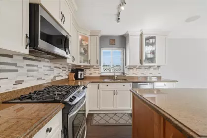 Primary Bedroom Photo of 12110 Blossom Street, Maple Ridge, BC