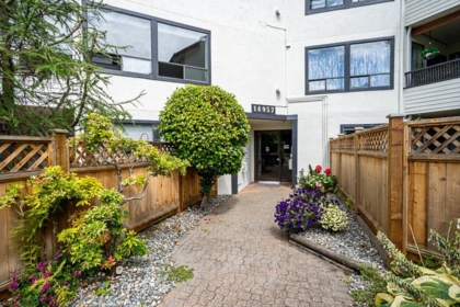 Backyard Photo of 201 14957 Thrift Avenue, White Rock, BC