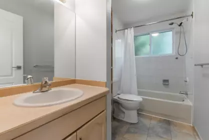 Walk-In Closet Photo of 33330 Hodson Place, Mission, BC