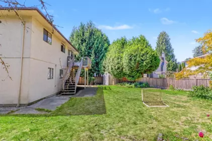 Kitchen Photo of 976 Hosmer Court, Coquitlam, BC