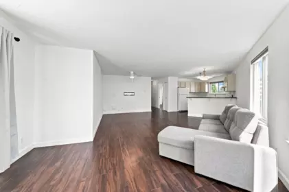 Kitchen Photo of 301 33598 George Ferguson Way, Abbotsford, BC