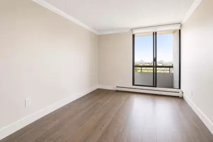 Breakfast Nook Photo of 1701 3755 Bartlett Court, Burnaby, BC