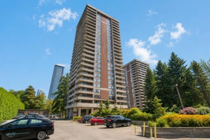 1701 3755 Bartlett Court, Burnaby, BC, Burnaby — Apartment/Condo for sale