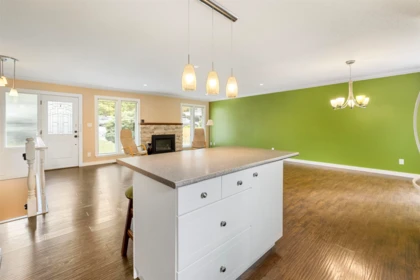Kitchen Island Photo of 2270 Midas Street, Abbotsford, BC