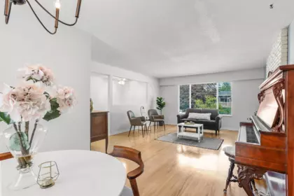 Kitchen Island Photo of 11663 Morris Street, Maple Ridge, BC
