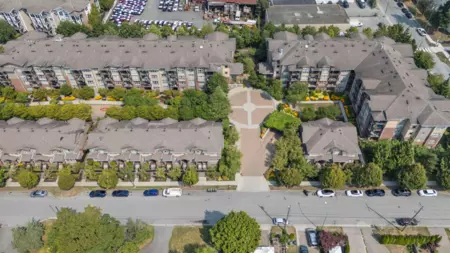 302 5885 Irmin Street, Burnaby, BC, Burnaby — Apartment/Condo for sale