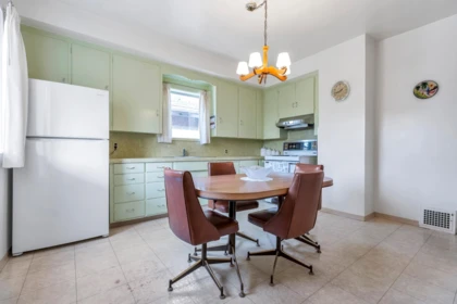 Kitchen Photo of 2560 Adanac Street, Vancouver, BC