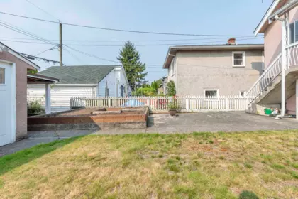 Laundry Room Photo of 2560 Adanac Street, Vancouver, BC