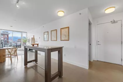 Breakfast Nook Photo of 231 E Pender Street, Vancouver, BC