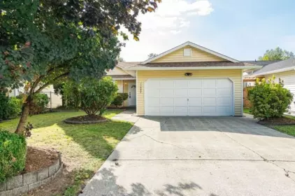 Kitchen Photo of 11937 237a Street, Maple Ridge, BC