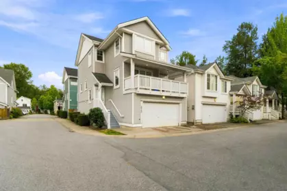 313 3000 Riverbend Drive, Coquitlam, BC, Coquitlam — Single Family Residence for sale
