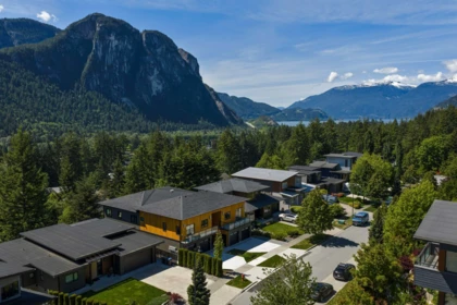 Outdoor Deck Photo of 1 2098 Crumpit Woods Drive, Squamish, BC