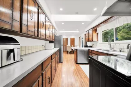 Kitchen Photo of 23179 16 Avenue, Langley, BC