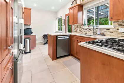 Breakfast Nook Photo of 2285 Tompkins Crescent, North Vancouver, BC