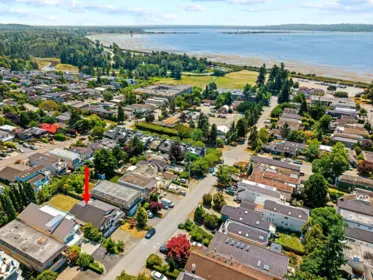 952 Kent Street, White Rock, BC, White Rock — Single Family Residence for sale