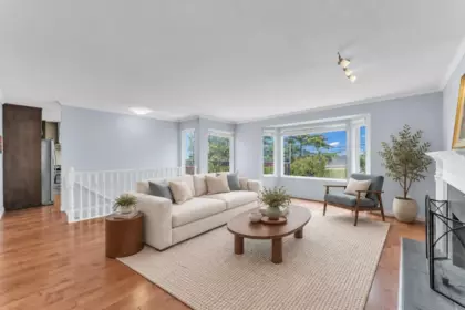 Family Room Photo of 15555 Buena Vista Avenue, White Rock, BC