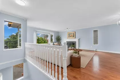 Living Room Photo of 15555 Buena Vista Avenue, White Rock, BC
