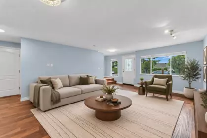 Office / Den Photo of 15555 Buena Vista Avenue, White Rock, BC